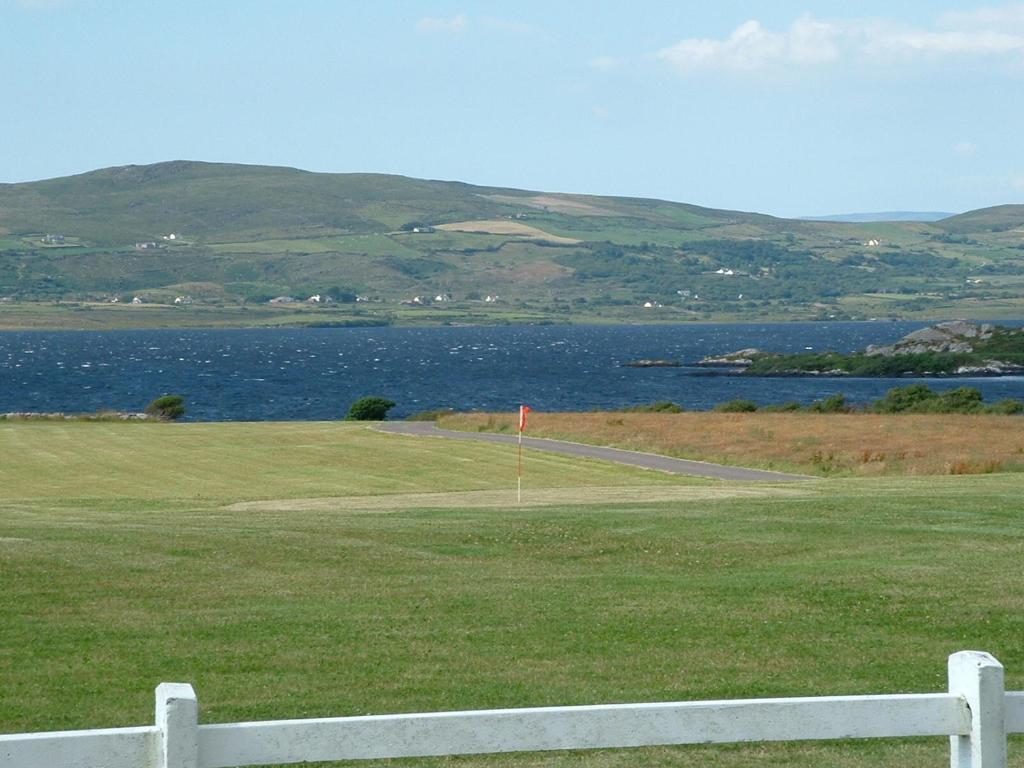 Lakelands Farm House Hotel Waterville Bilik gambar